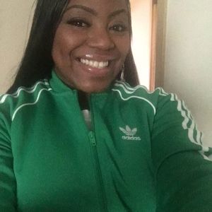 Meet your Posher, Latisha